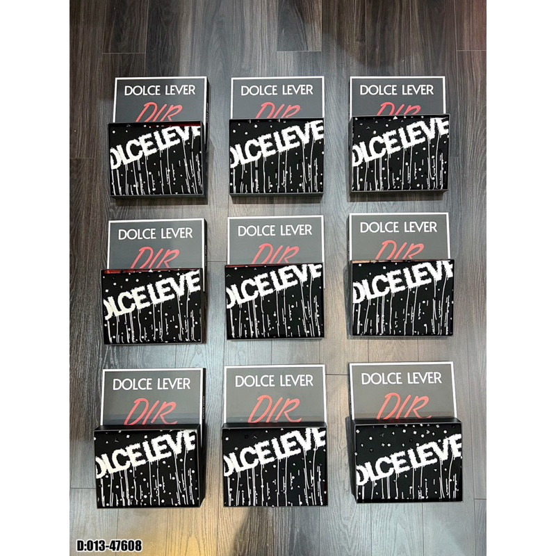 Áo phông Dol.Ce đính đá hoạ tiết chữ nổi bật mới