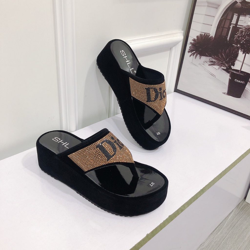 Dép đế xuồng nhung cao 5cm quai kẹp đính đá chữ mẫu Hot chất mềm nhẹ cực dễ đi Dép xuồng MT Shoes