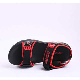 Sandal bé trai sale 150k ( giá tem 305k)  (Size 30-37)