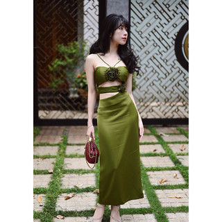 Váy lụa dáng dài đính hai hoa ( Ảnh Thật - Chính Chủ CEE RI )