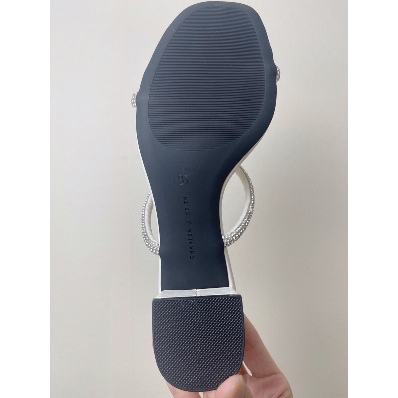 Dép sandal Cnk quai ngang đính đá lấp lánh sang chảnh gót vuông 5p hàng Fullbox phong cách trẻ trung cá tính nữ 2023 G15