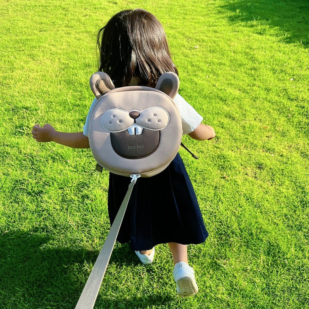 Balo Zoyzoii chính hãng cho bé mầm non bằng vải SBR chống nước, có dây kéo chống lạc B32 Animal Series