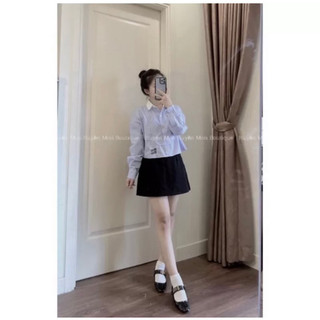 Áo sơmi kẻ xanh dáng croptop