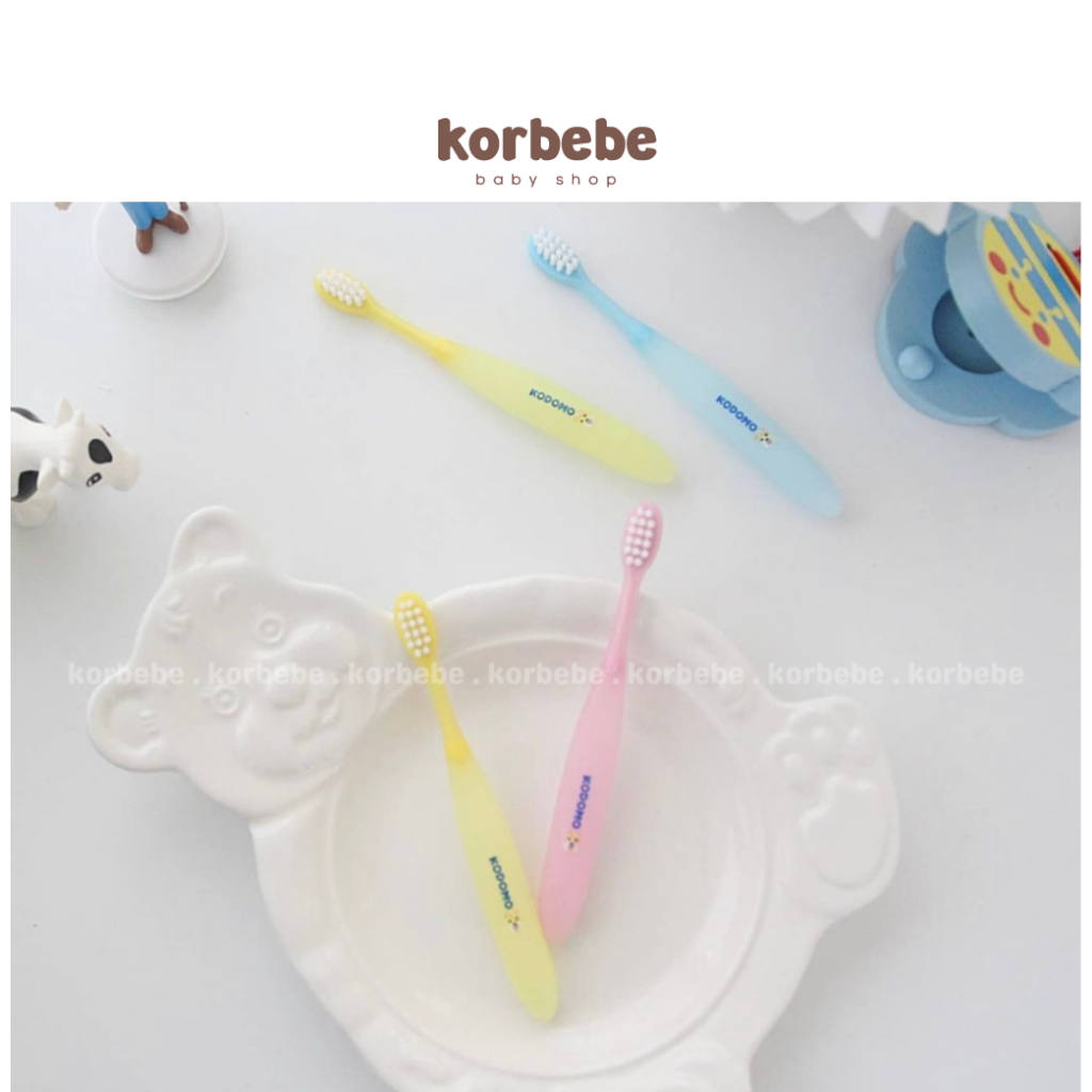 Set 2 bàn chải đánh răng cho bé Lion Kodomo Hàn Quốc