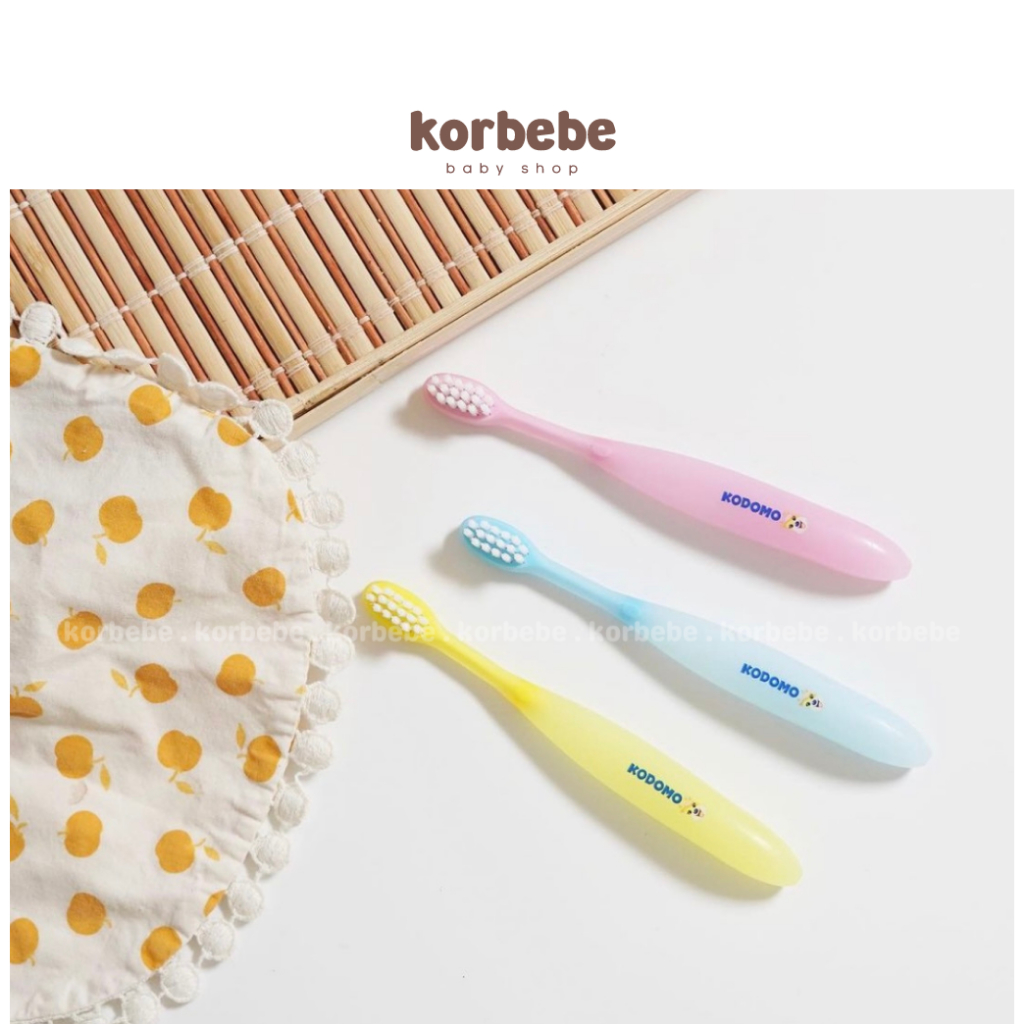 Set 2 bàn chải đánh răng cho bé Lion Kodomo Hàn Quốc