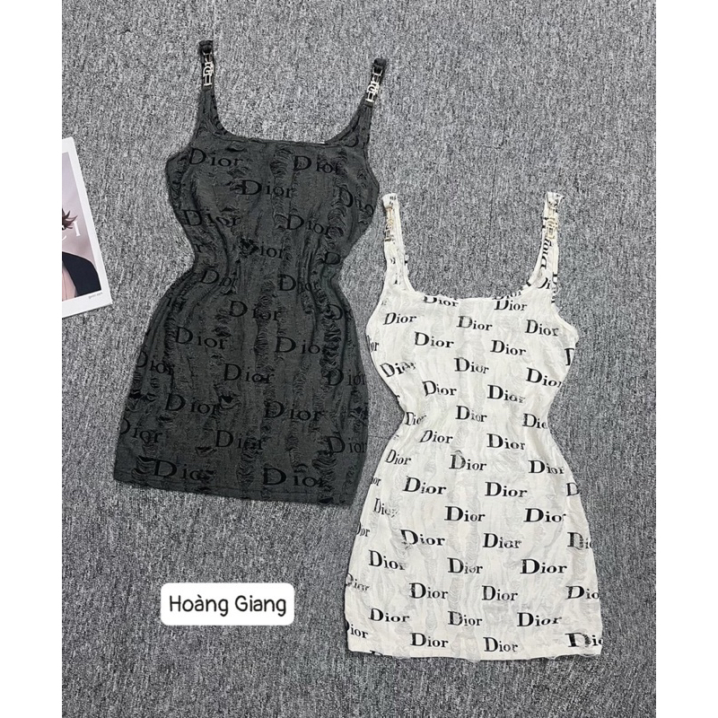 Váy body 2 dây tag vai hoạ tiết chữ