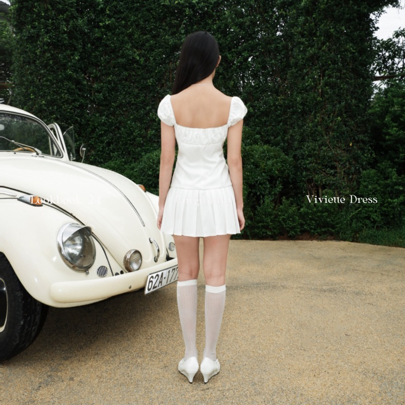 ORIGINALITY - Đầm ngắn xếp li tùng - Viviette Dress