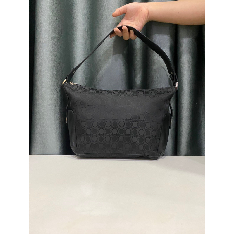 Túi si hiệu SALVATORE FERRAGAMO của Ý da phối vải