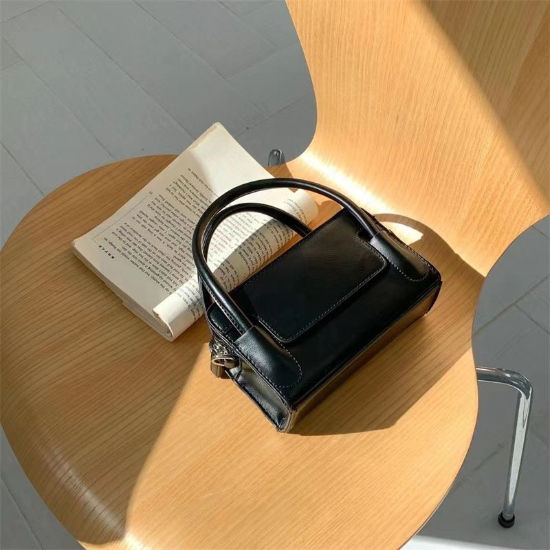 Túi Xách Đeo Chéo Nữ Đẹp 2 Quai Da Trơn Mềm Sang Chảnh Cá Tính PK 546