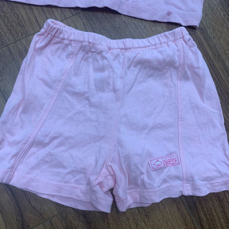 Thanh lý quần áo cho bé like new tone hồng