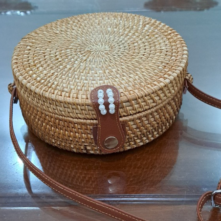 Túi xách mây hình trống tròn đan thủ công có dây da  điều chỉnh độ dài ngắn- họa tiết hoa văn- đeo chéo đeo vai