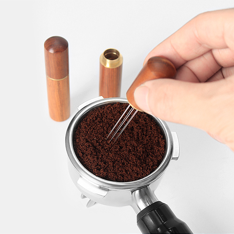 Dụng cụ đánh tơi bột cà phê 5-6 kim vỏ gỗ  | Dụng cụ Barista