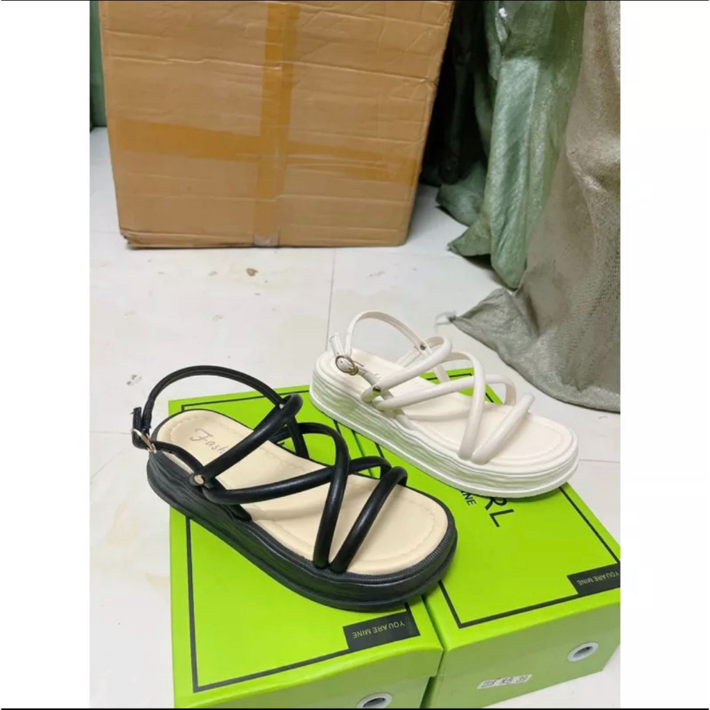 Dép Sandal Nữ dây đan chéo đế bằng. Sandal bánh mì xuồng Cao 3 -4cm mũi tròn siêu êm chân M10