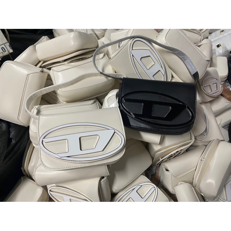 Túi xách nữ hottrend kẹp nách D size 20