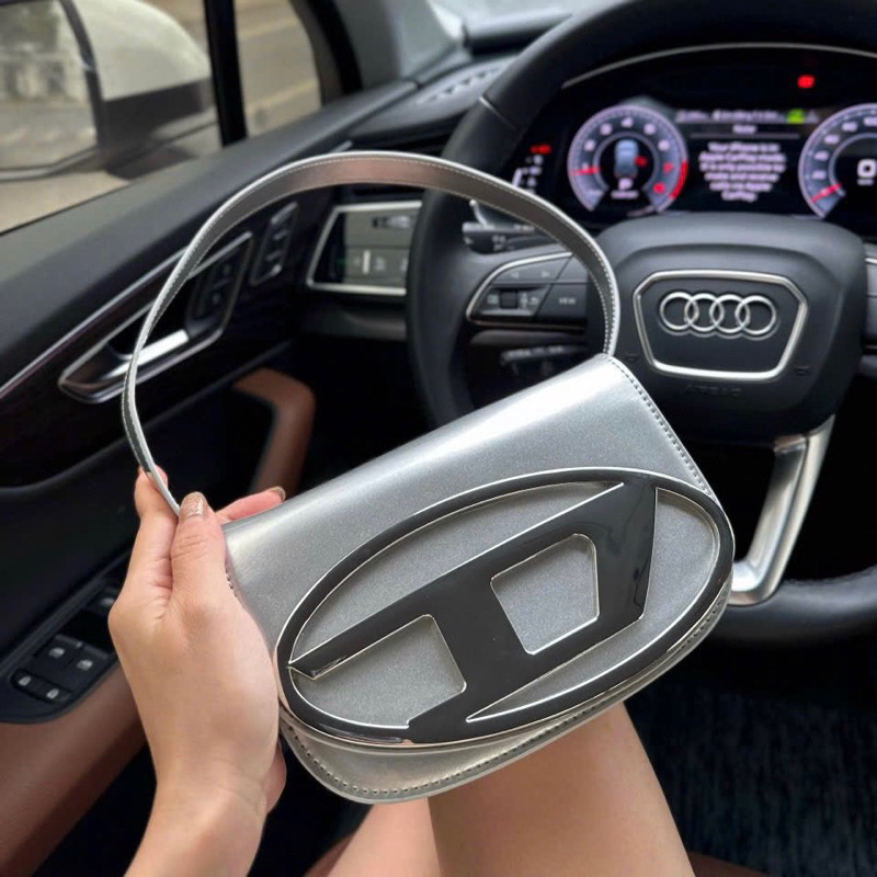 Túi xách nữ hottrend kẹp nách D size 20