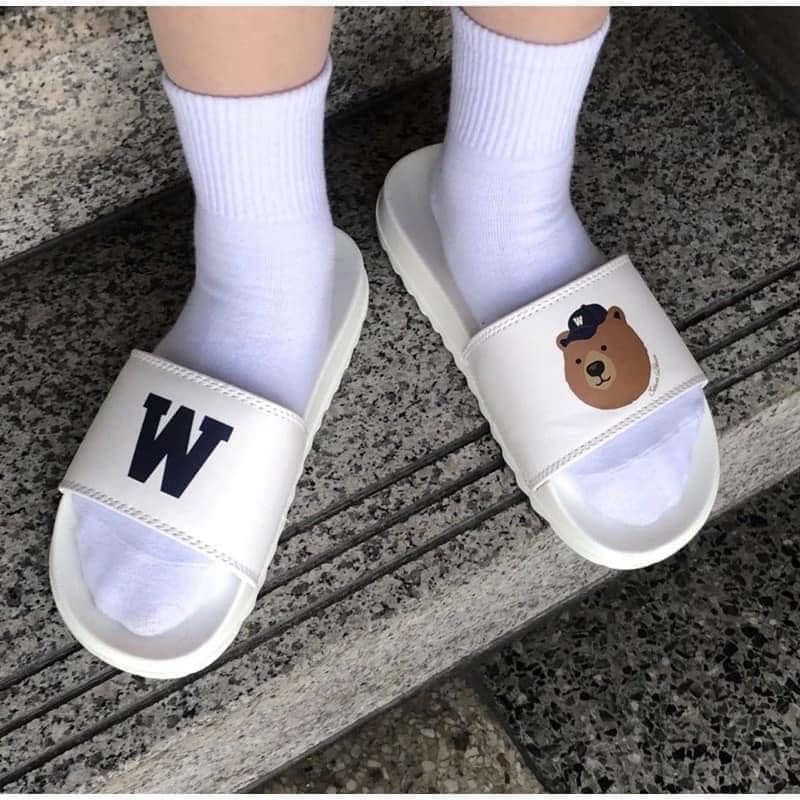 Dép quai ngang California mang bền, nhẹ, êm - chống trơn trượt sale 85%