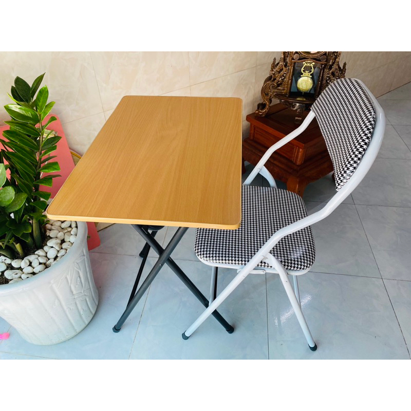 Bộ bàn ghế dành cho học sinh , sinh viên