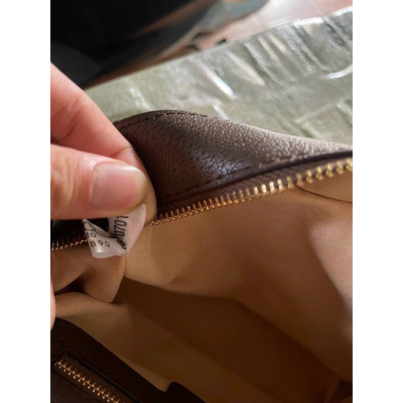 Túi nam đeo chéo gc hàng QC loại 1 fullbox nam châm