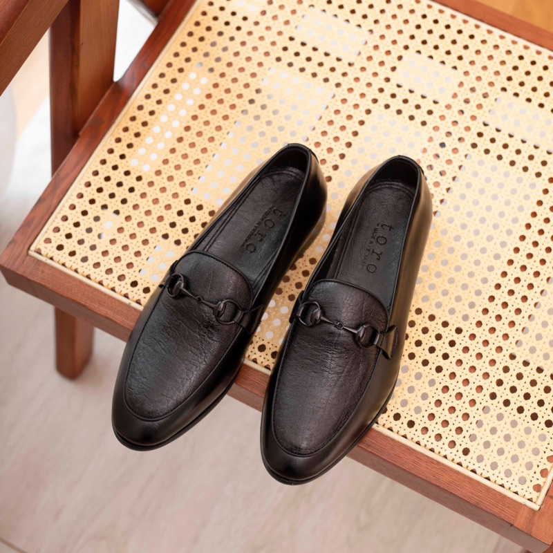 Giày Lười Loafer Công Sở Nam Da Bò Nguyên Tấm 2 Màu Mã Santoro M678