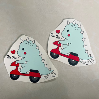 Bộ Tem dán nón bảo hiểm ( bò sữa , khủng Long , dorreamon…cute)