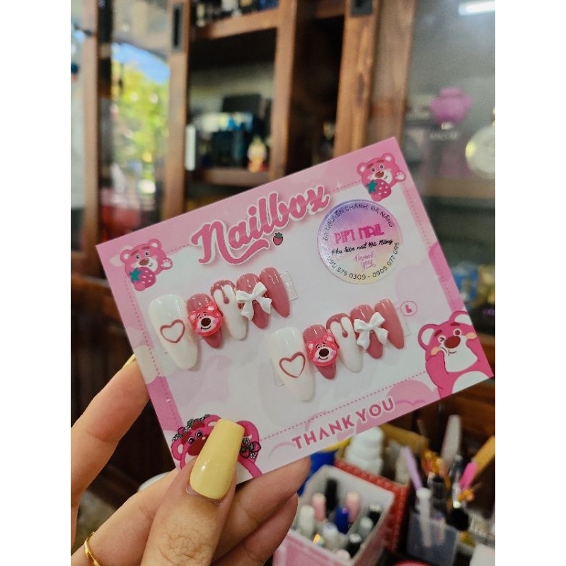 Nail box thiết kế gấu dâu mix nơ