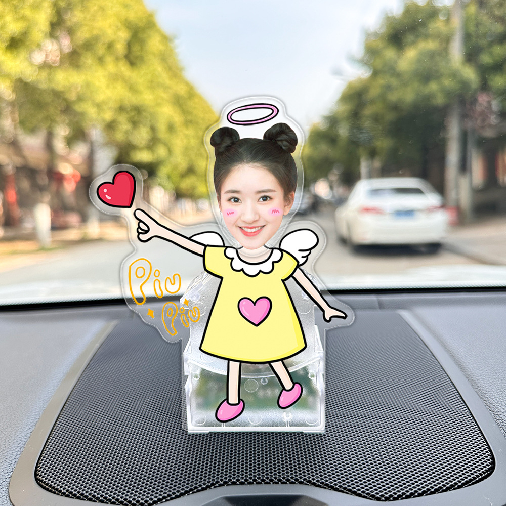 Mô hình standee lắc đầu chạy pin ghép mặt bé theo yêu cầu chibi cute làm quà tặng, trang trí ô tô, để bàn
