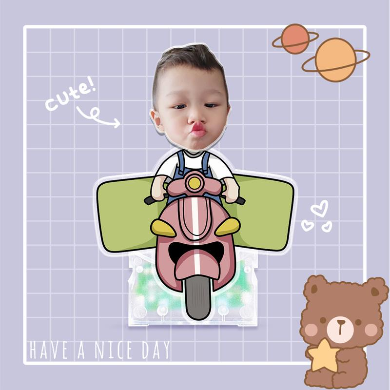 Mô hình standee lắc đầu chạy pin ghép mặt bé theo yêu cầu chibi cute làm quà tặng, trang trí ô tô, để bàn