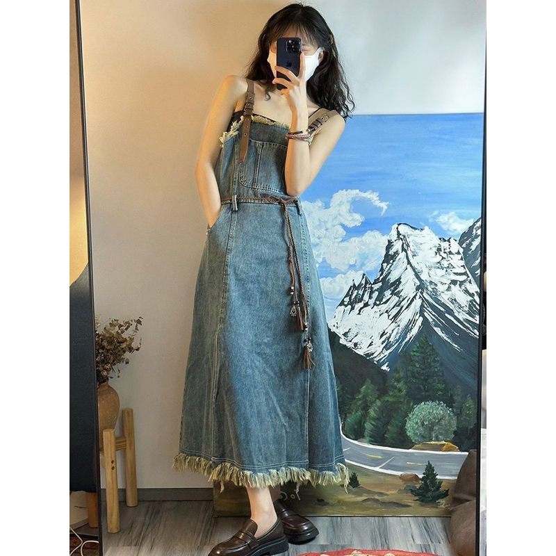 YẾM BÒ VINTAGE KÈM DÂY ĐAI