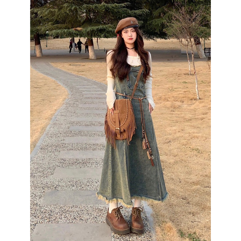 YẾM BÒ VINTAGE KÈM DÂY ĐAI