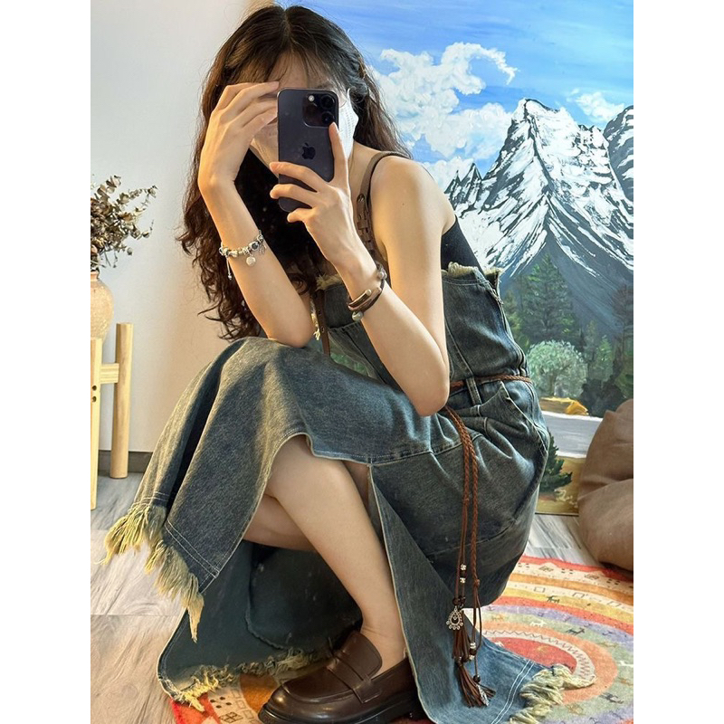 YẾM BÒ VINTAGE KÈM DÂY ĐAI