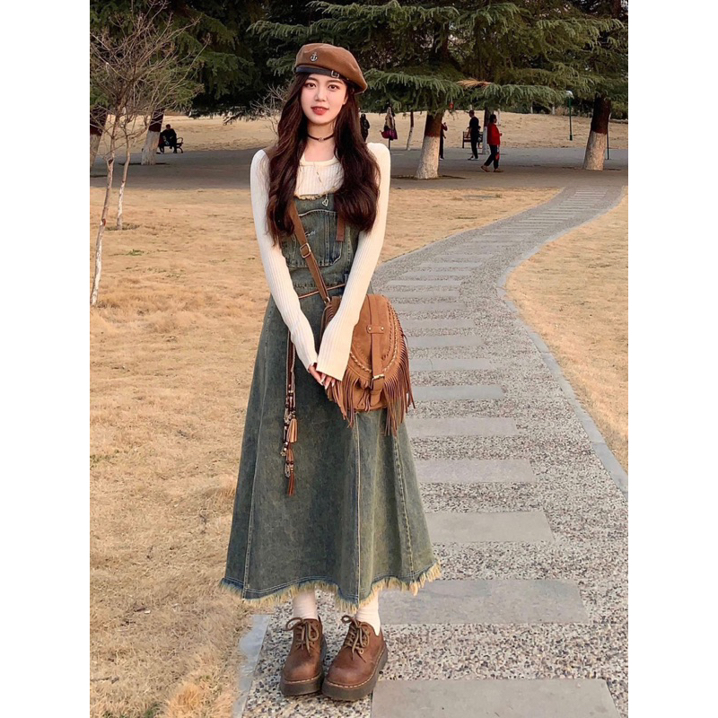 YẾM BÒ VINTAGE KÈM DÂY ĐAI