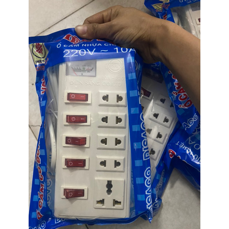 ổ cắm điện 1500w 5 ổ cắm 5 công tắc hàng cao cấp