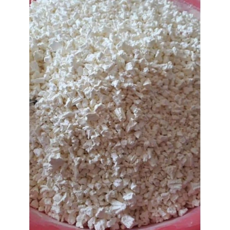 Bột sắn dây ta người dân tự làm