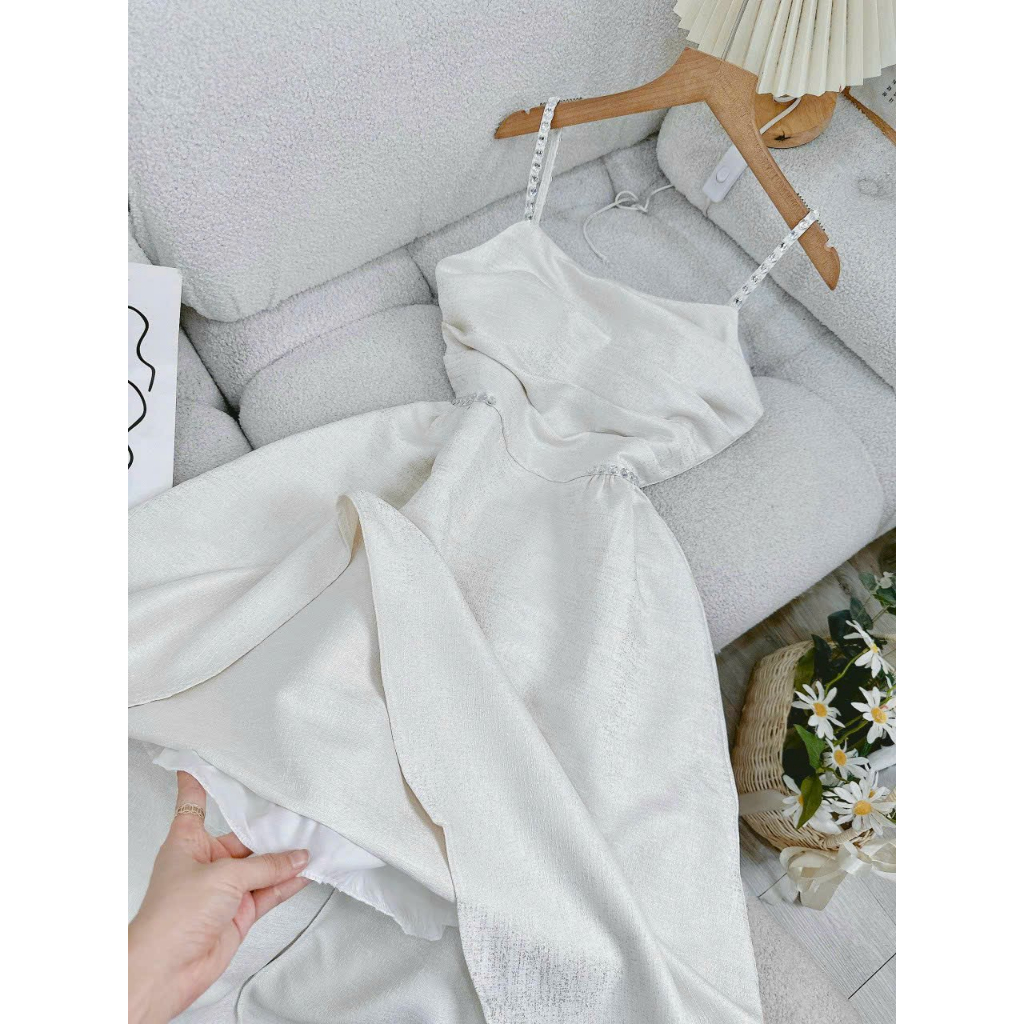 Đầm 2 dây midi xòe đính đá xinh xắn