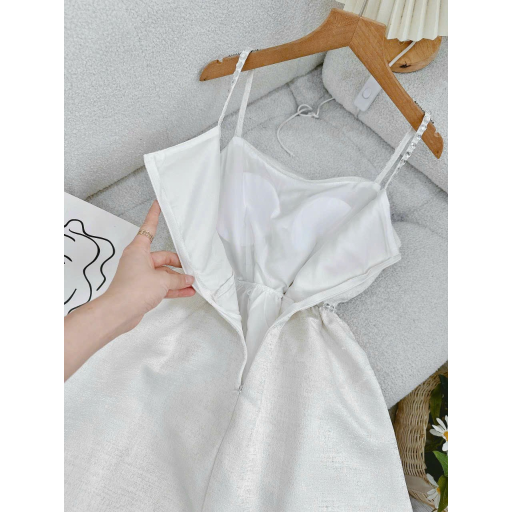 Đầm 2 dây midi xòe đính đá xinh xắn