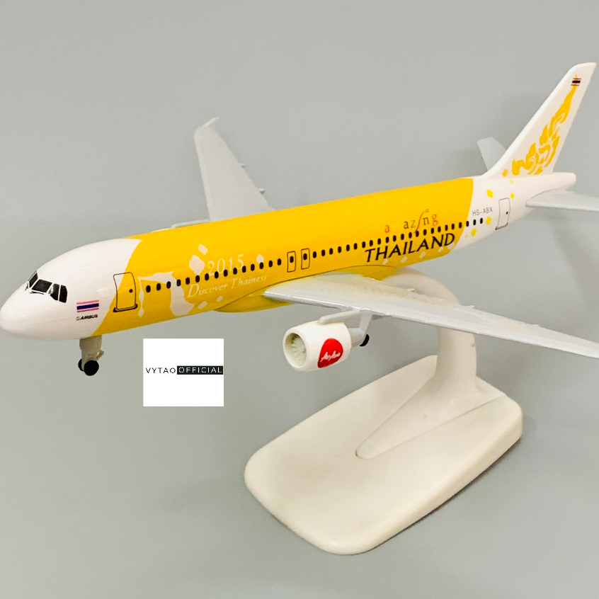 Mô hình Máy Bay ThaiLand màu vàng 20cm có bánh xe, tỉ lệ chuẩn