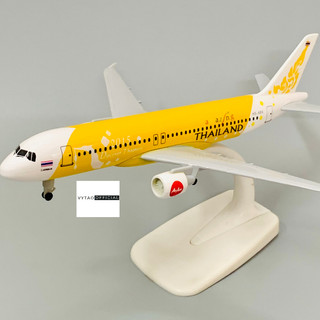 Mô hình Máy Bay ThaiLand màu vàng 20cm có bánh xe, tỉ lệ chuẩn