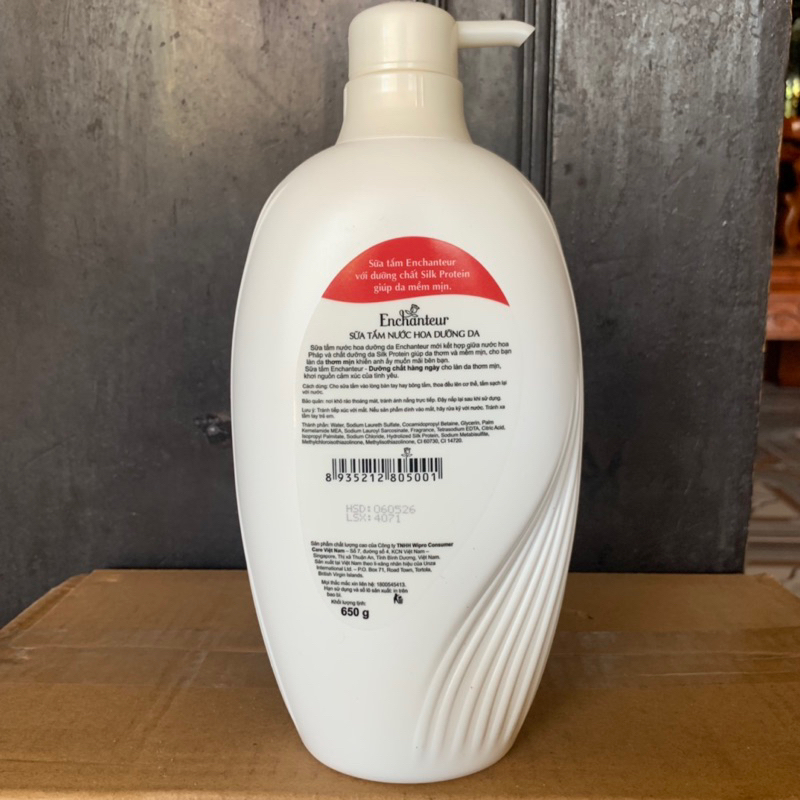 Dầu gội và Sữa tắm Enchanteur hương nước hoa Sensation 650g