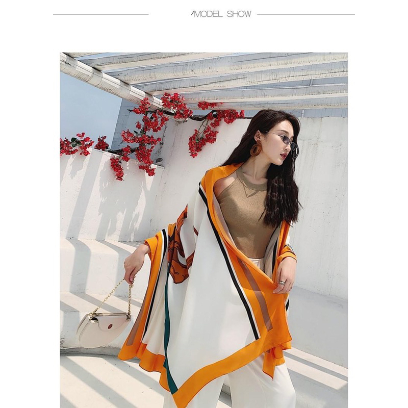 Khăn Choàng Hoạ Tiết Ngựa Vàng Cam Độc Lạ Dành Cho Các Quý Cô Sang Chảnh