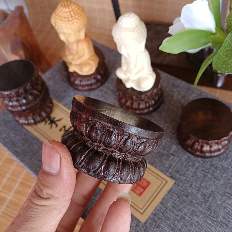 Đôn gỗ Hoa Sen chất liệu gỗ Gụ Đen của Trung Quốc được đục tay thích hợp trang trí phối Tượng gốm, Trầm cảnh, Chậu