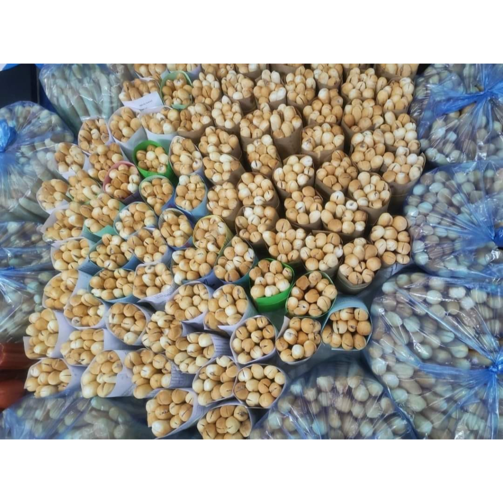 Bánh mì que Hải Phòng quết sẵn pate 10c