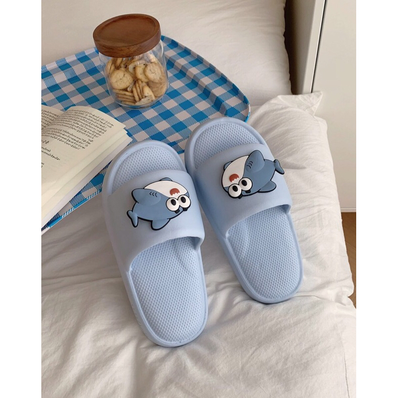 Dép quai ngang hình cá mập xanh dễ thương chất liệu Eva