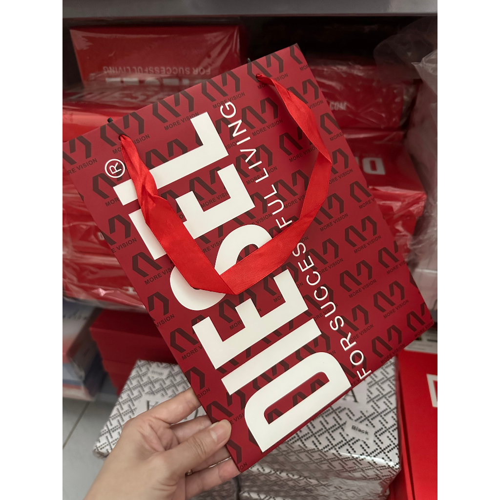 Túi giây Diesellll mua kèm đựng túi làm quà tặng