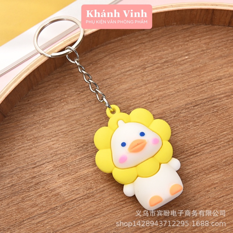 Móc Khoá Hình Chú Vịt Cosplay Hoa Cúc Dễ Thương