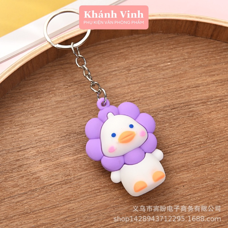 Móc Khoá Hình Chú Vịt Cosplay Hoa Cúc Dễ Thương