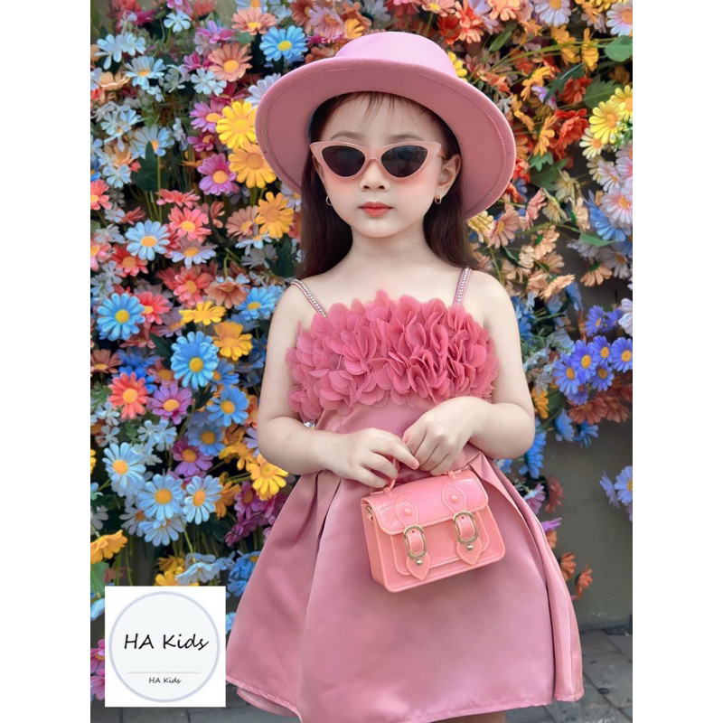 Váy 2 dây đính hoa nổi cho bé gái