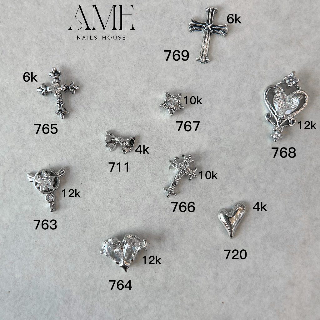 Charm Hình Lẻ Mã