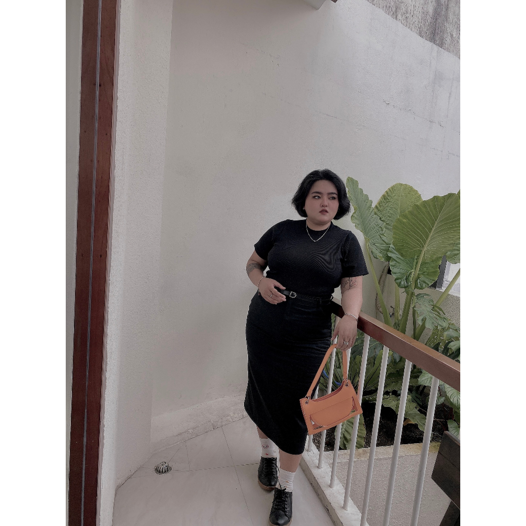 Set Áo Thun Gân Chân Váy Kaki