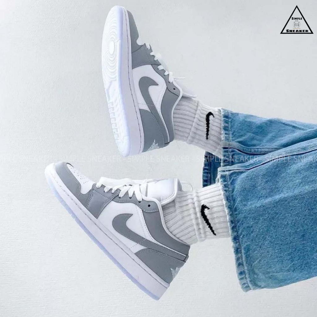 Giày Nike Jordan 1 Low Wolf Grey Chính Hãng 🔴SIMPLE SNEAKER🔴 Jordan 1 Cổ Thấp Màu Xám Nam Nữ Thời Trang DC0774-105
