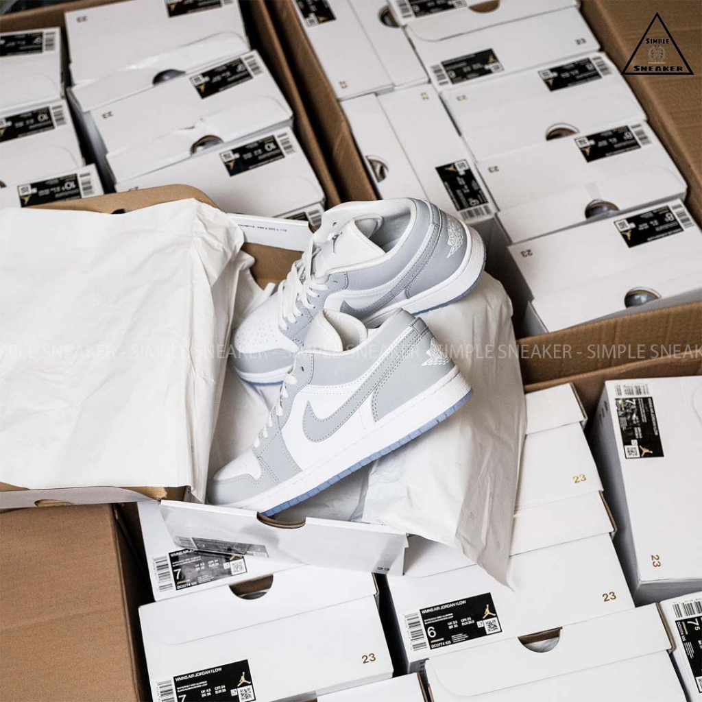 Giày Nike Jordan 1 Low Wolf Grey Chính Hãng 🔴SIMPLE SNEAKER🔴 Jordan 1 Cổ Thấp Màu Xám Nam Nữ Thời Trang DC0774-105